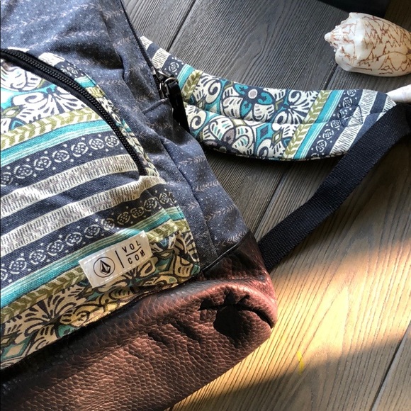 🌴VOLCOM🌴 - Picture 3 of 8